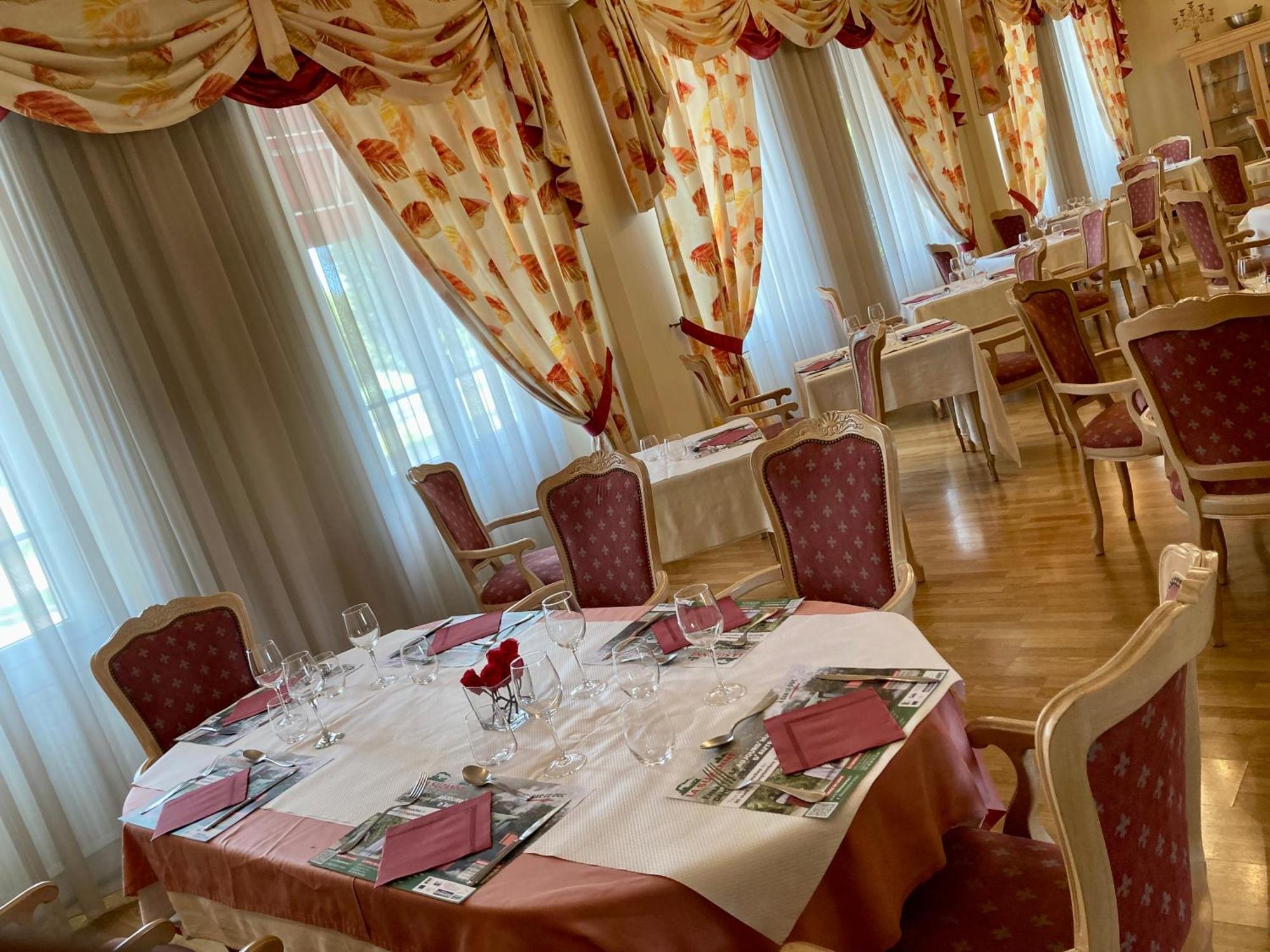 Hotel De Champagne แซ็ง-ดิซีเย ภายนอก รูปภาพ