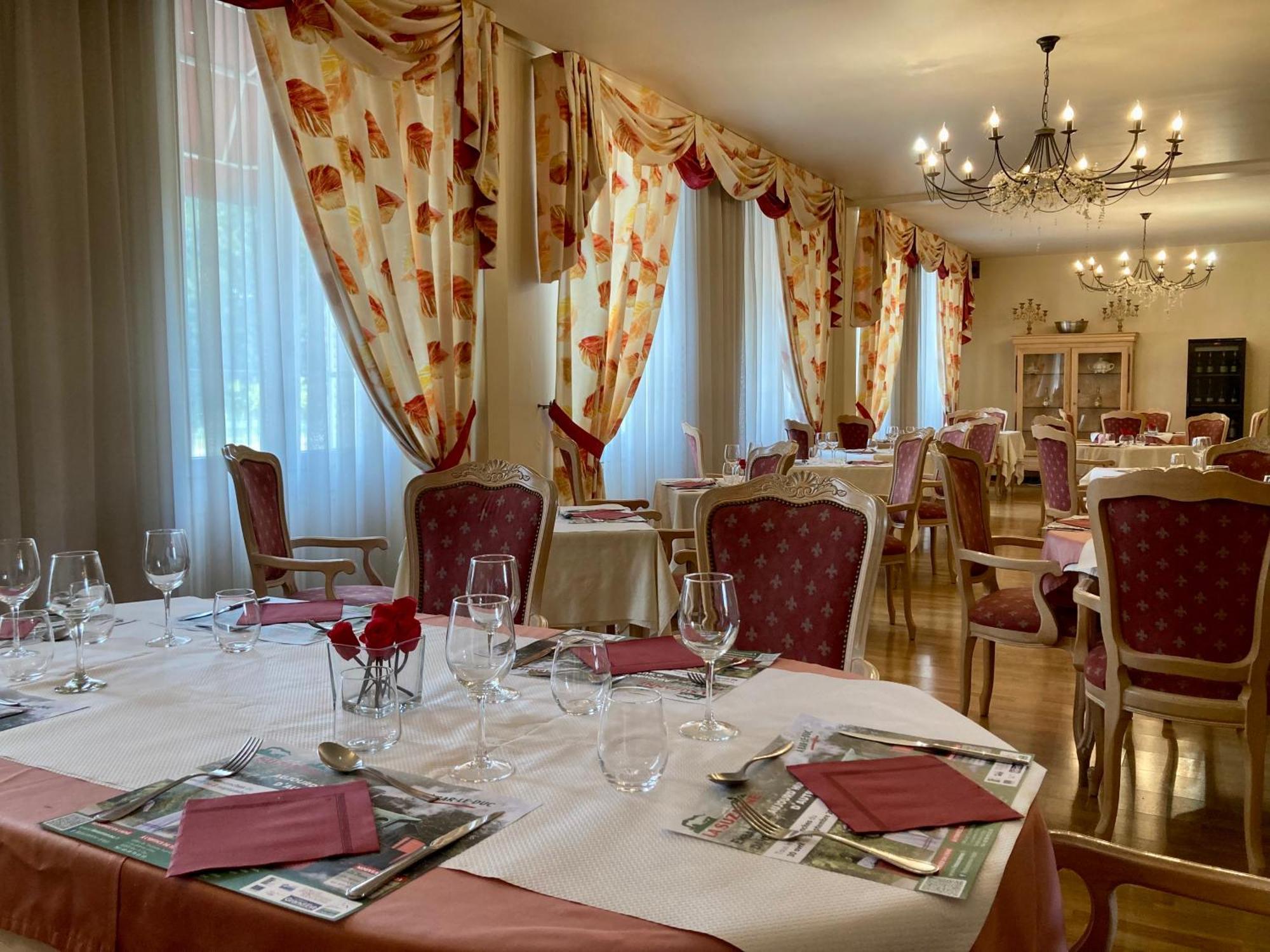 Hotel De Champagne แซ็ง-ดิซีเย ภายนอก รูปภาพ