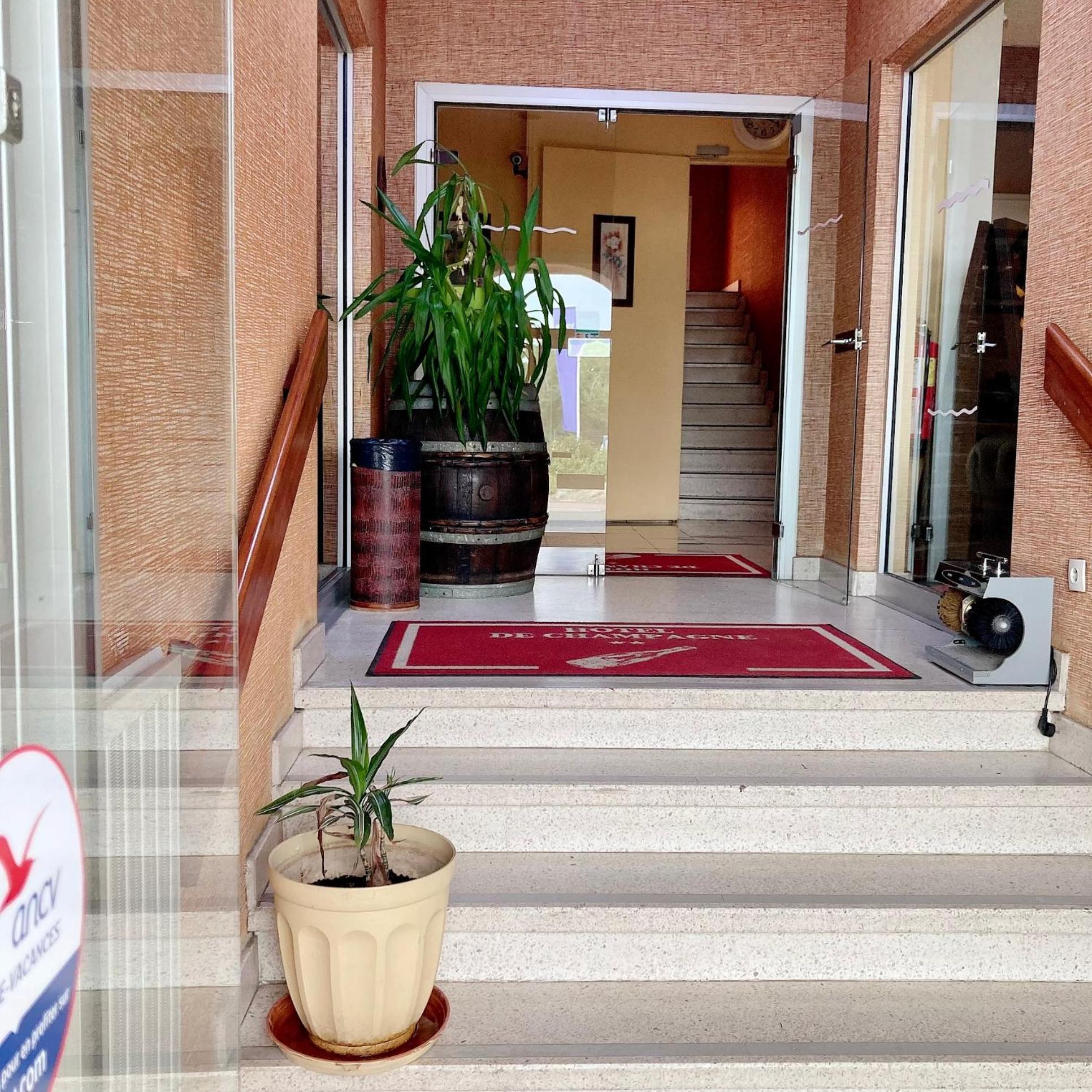 Hotel De Champagne แซ็ง-ดิซีเย ภายนอก รูปภาพ