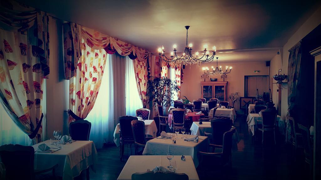 Hotel De Champagne แซ็ง-ดิซีเย ภายนอก รูปภาพ